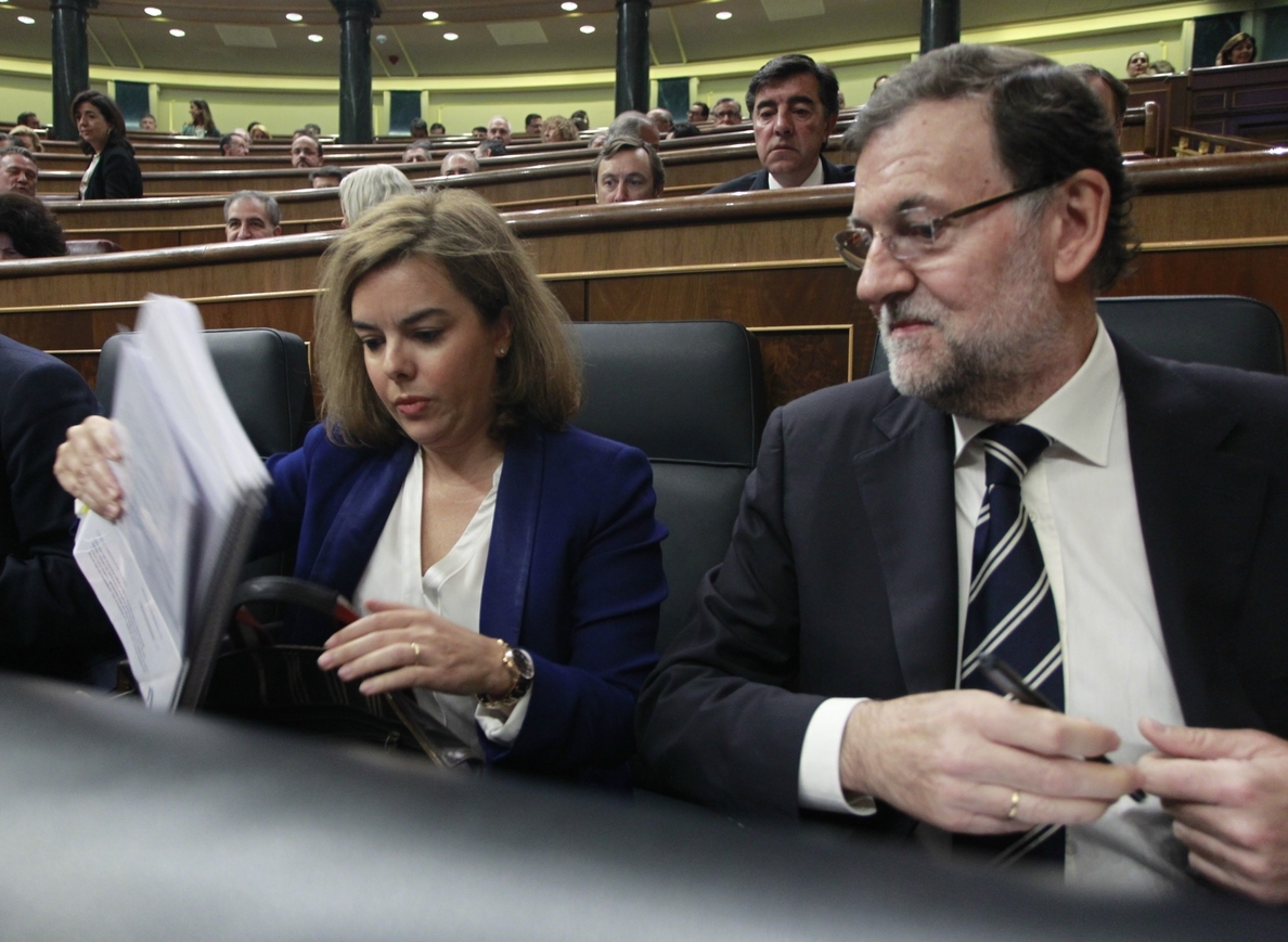 Rajoy saca la corrupción andaluza del PSOE y acusa de poner el límite en Despeñaperros