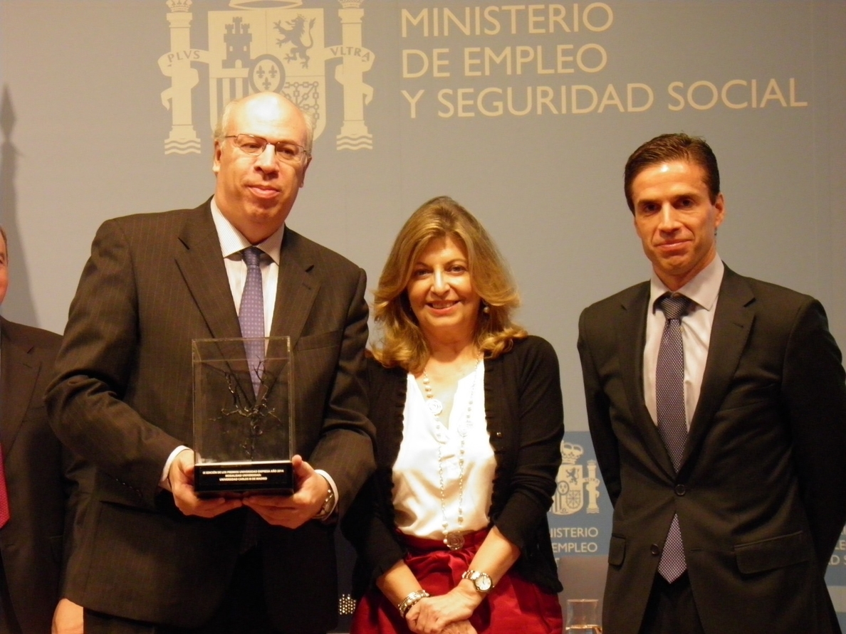 La Universidad Carlos III y Grupo Zeltia, premiados como «referentes» en la colaboración universidad-empresa por REDFUE