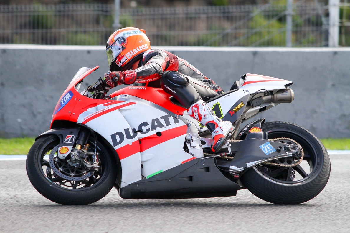 Ducati aprovecha el último test en Jerez para probar los neumáticos Michelin de 2016