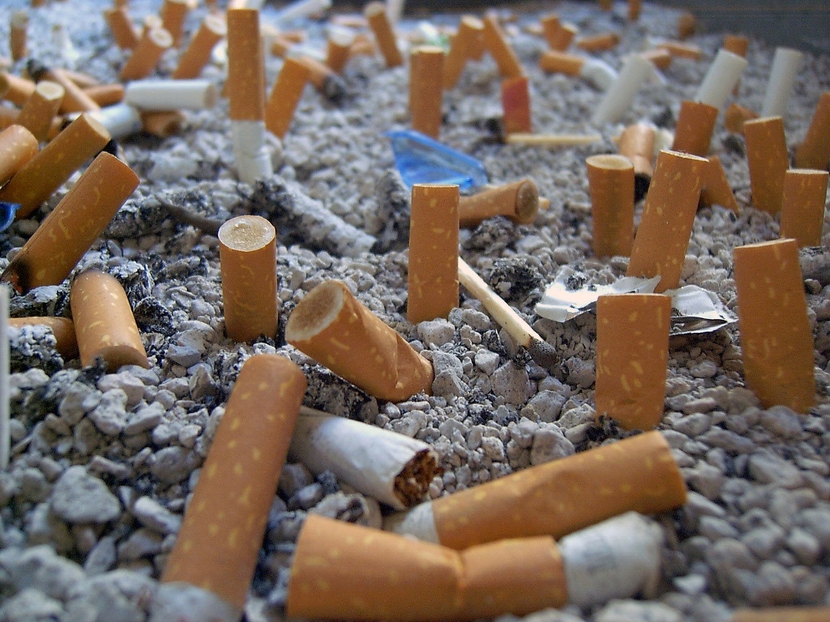 Irlanda quiere imponer el paquete de tabaco neutro, sin signos ni colores
