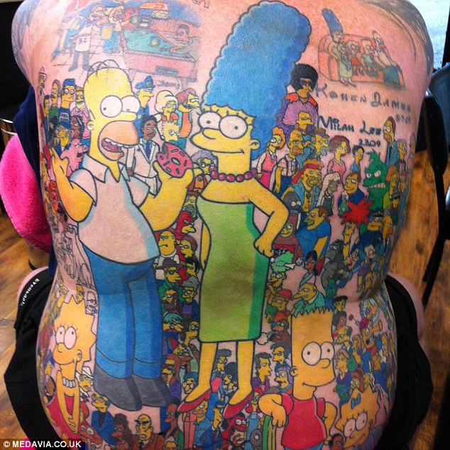 Un hombre australiano se tatúa 203 personajes de »Los Simpsons» en la espalda