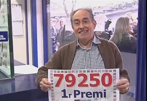 Antonio Muñoz: el lotero que repartió El Gordo cuatro meses después de »volver» a casa