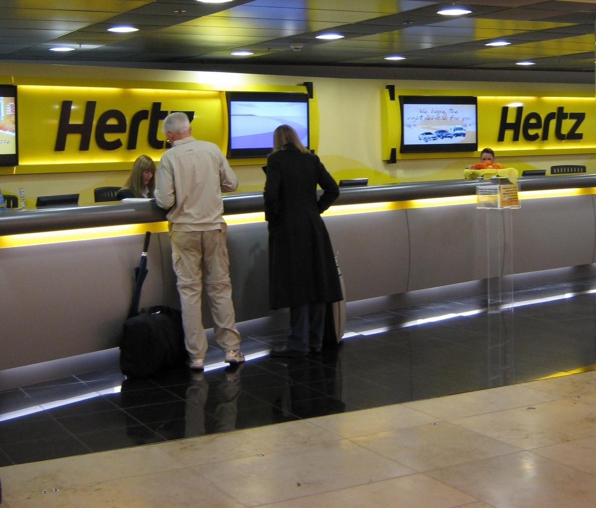Hertz abre una filial en la estación Puerta de Atocha, en Madrid, y otras 80 en el resto de Europa