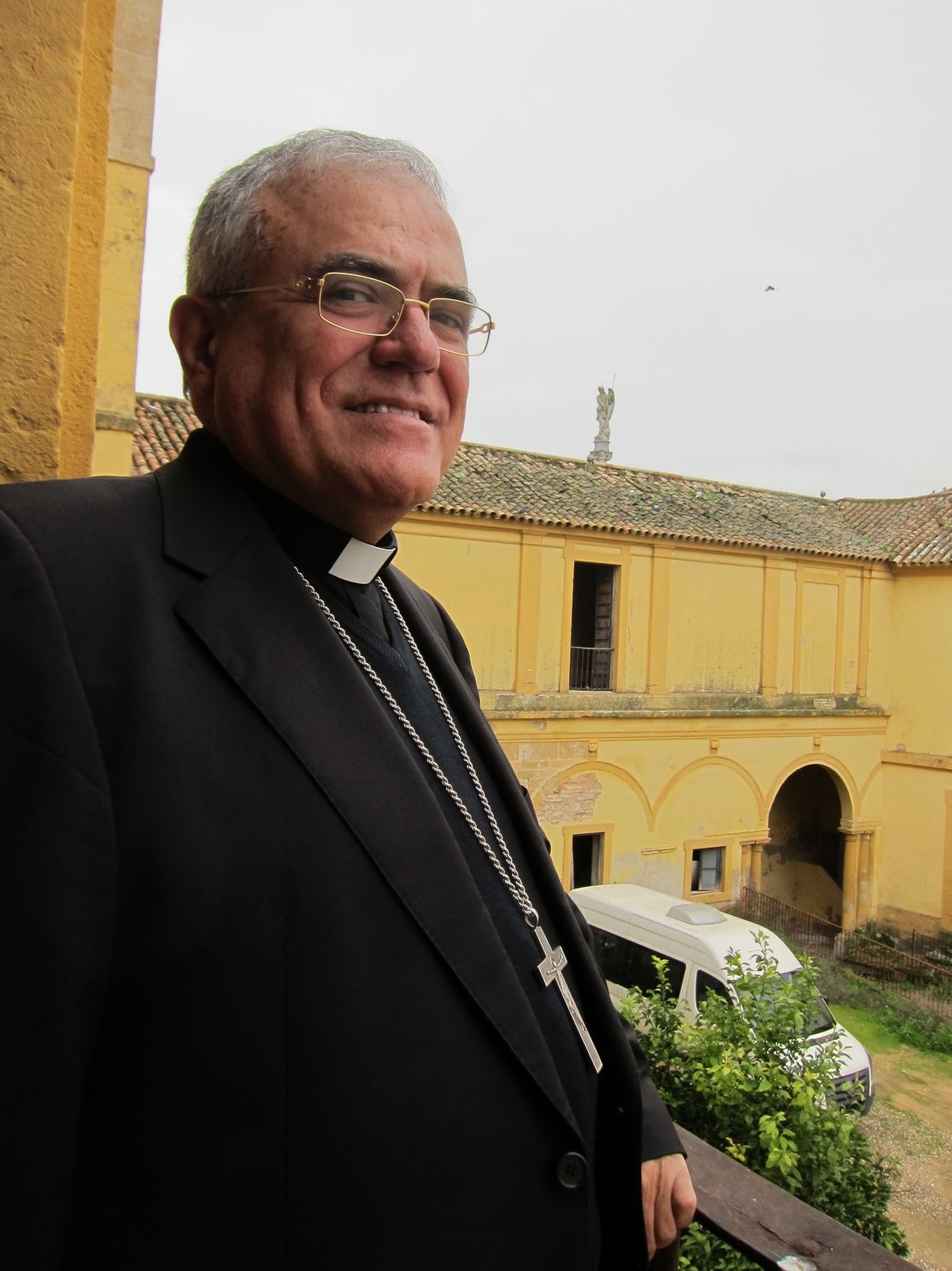 El obispo de Córdoba insta a creyentes a vivir «el sentido verdadero de la Navidad», que no es «consumir» y «juerga»