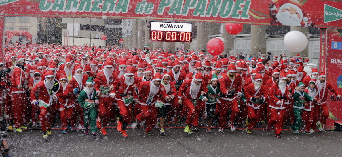 Chema Martínez encabeza el récord Guinness de Papá Noeles en Madrid