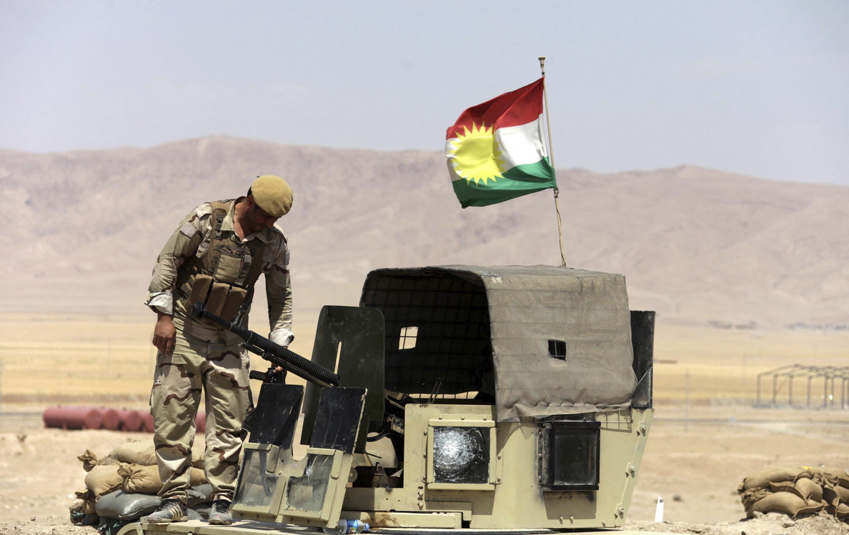 Mueren más de 80 yihadistas en la ofensiva kurda para liberar el monte Sinyar