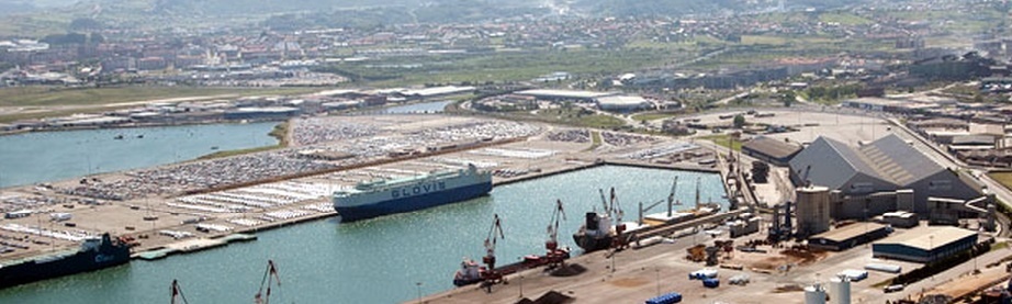 El Puerto de Santander mueve esta semana 39.320 toneladas de mercancías