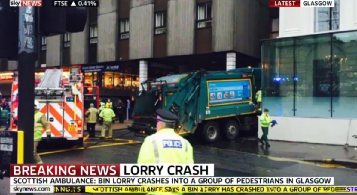Seis muertos tras ser arrollados por un camión de basura en el centro de Glasgow