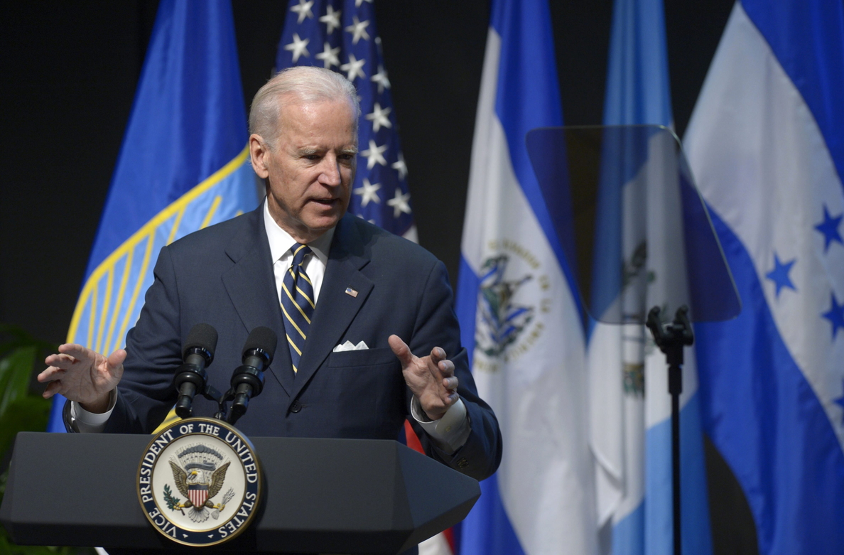 Biden dice Nueva York mostrará cómo superar divisiones tras la muerte de policías