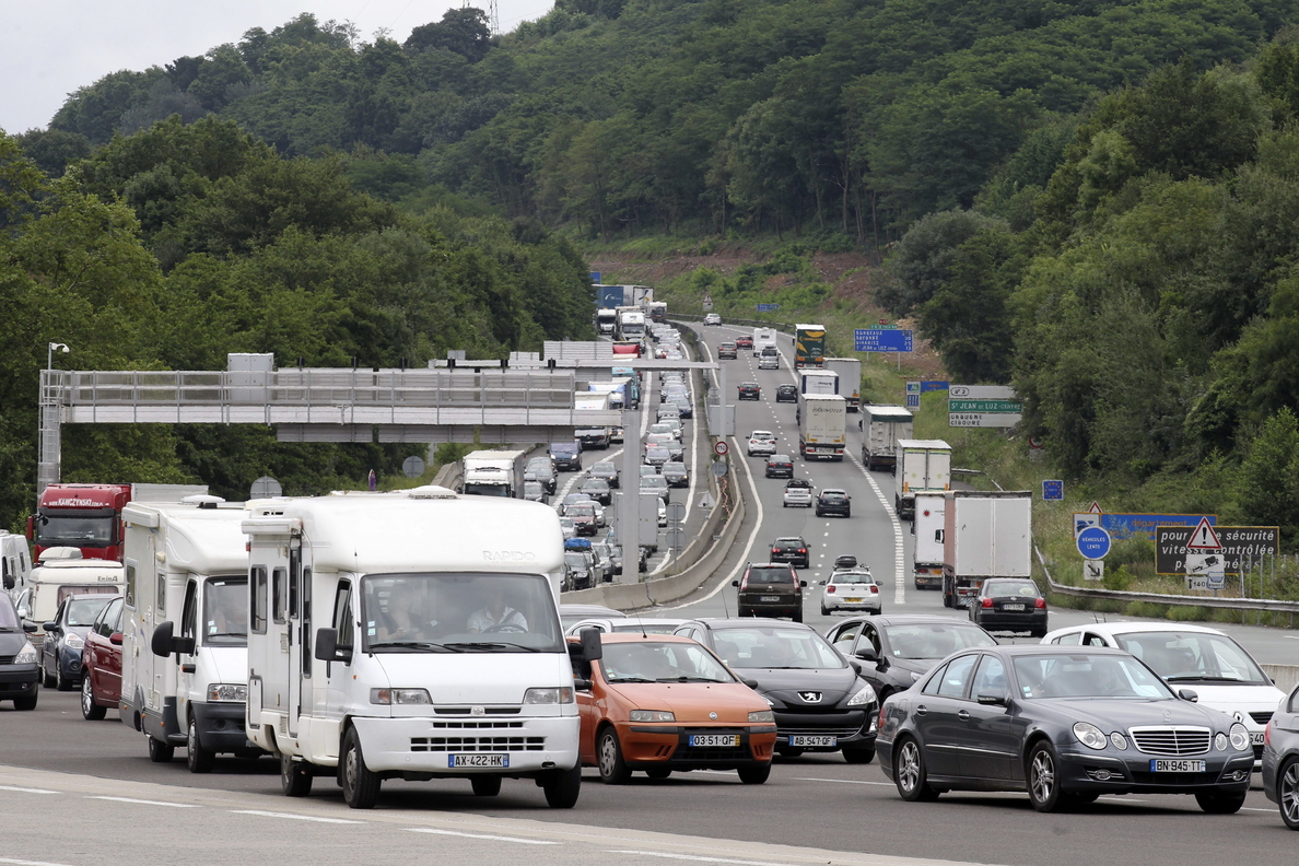 El tráfico en autopistas de peaje crece el 2,4 % por primera vez desde 2006