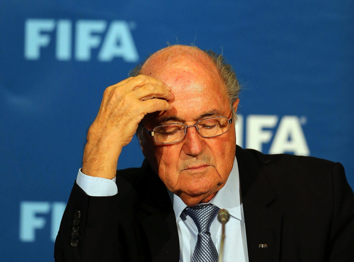 Blatter invita a la UEFA a participar en la «batalla por la presidencia de la FIFA»