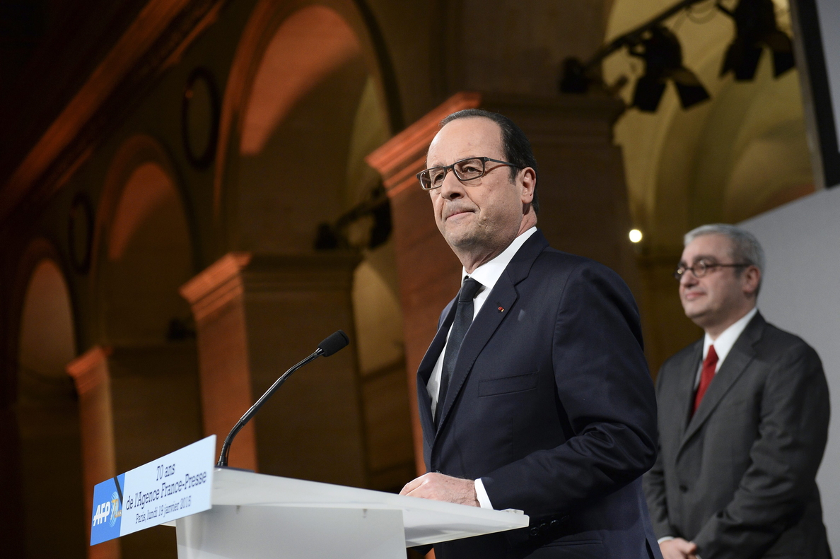 Hollande felicita a Tsipras por su victoria en las legislativas griegas