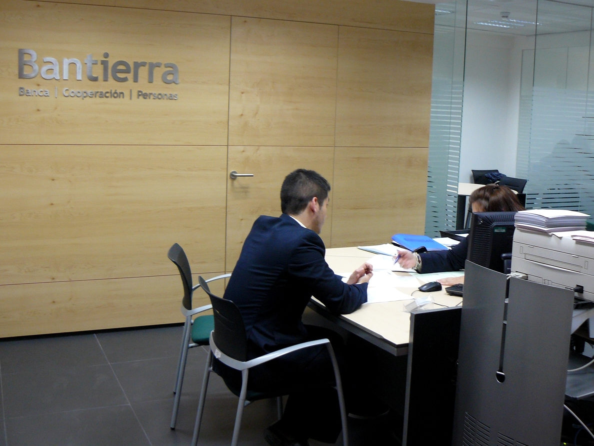 Bantierra impulsa su servicio a empresas con nuevas oficinas especializadas en Madrid, Lleida y Barcelona