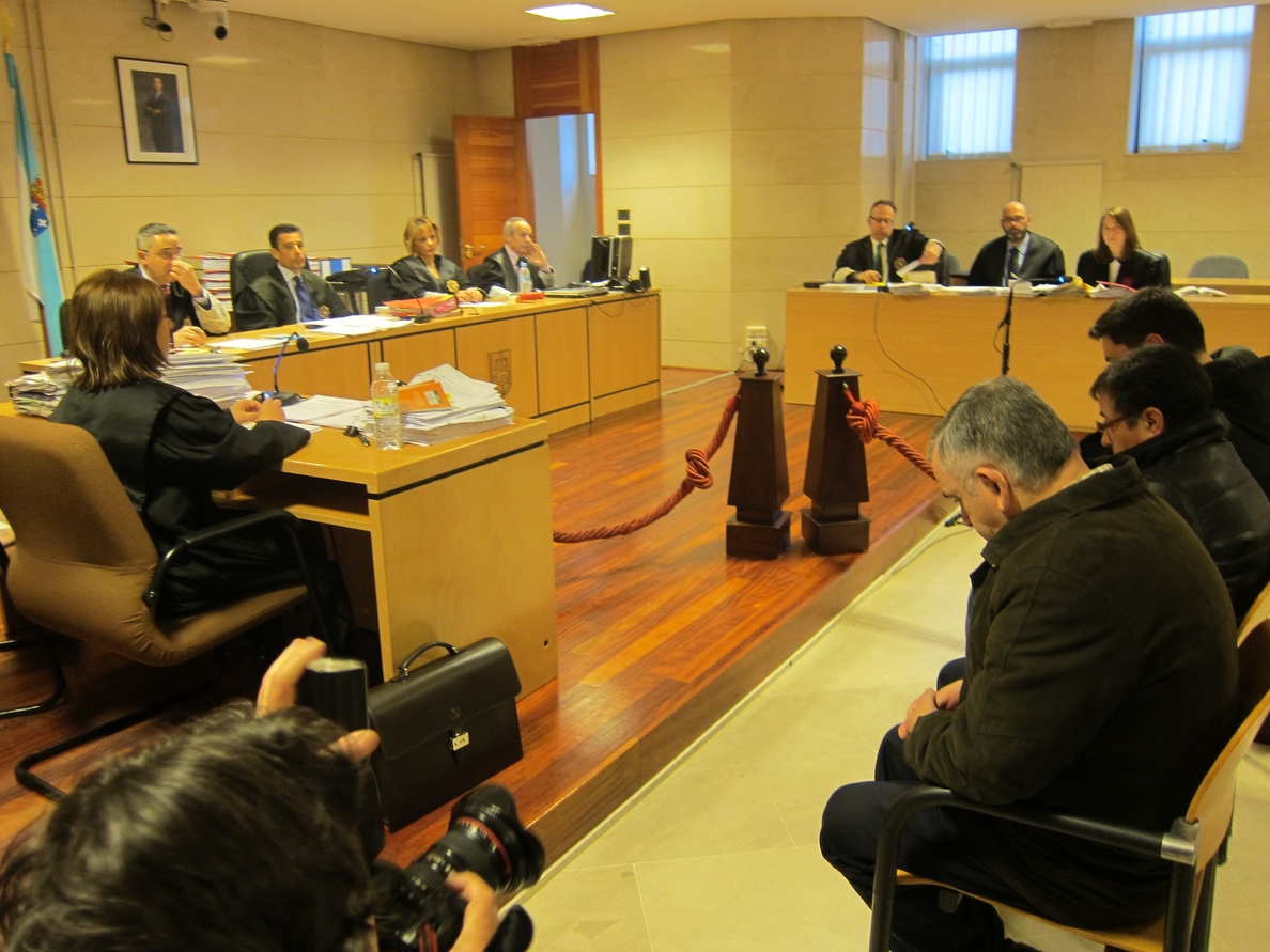 El administrador de la Catedral de Santiago pidió la cámara de seguridad oculta y que no figurase en albarán
