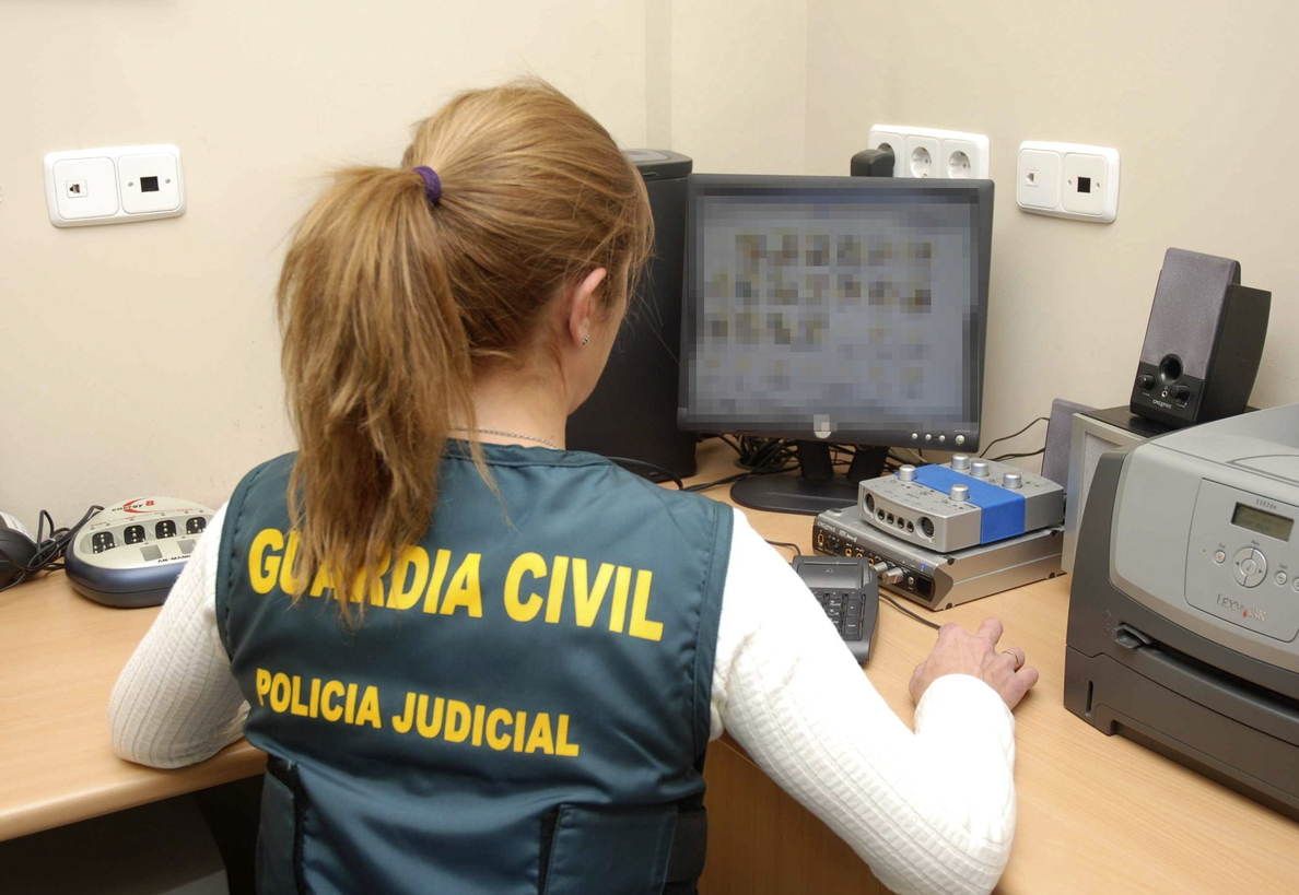 La Guardia Civil desarticula una red de pornografía infantil que se extendía por 24 provincias