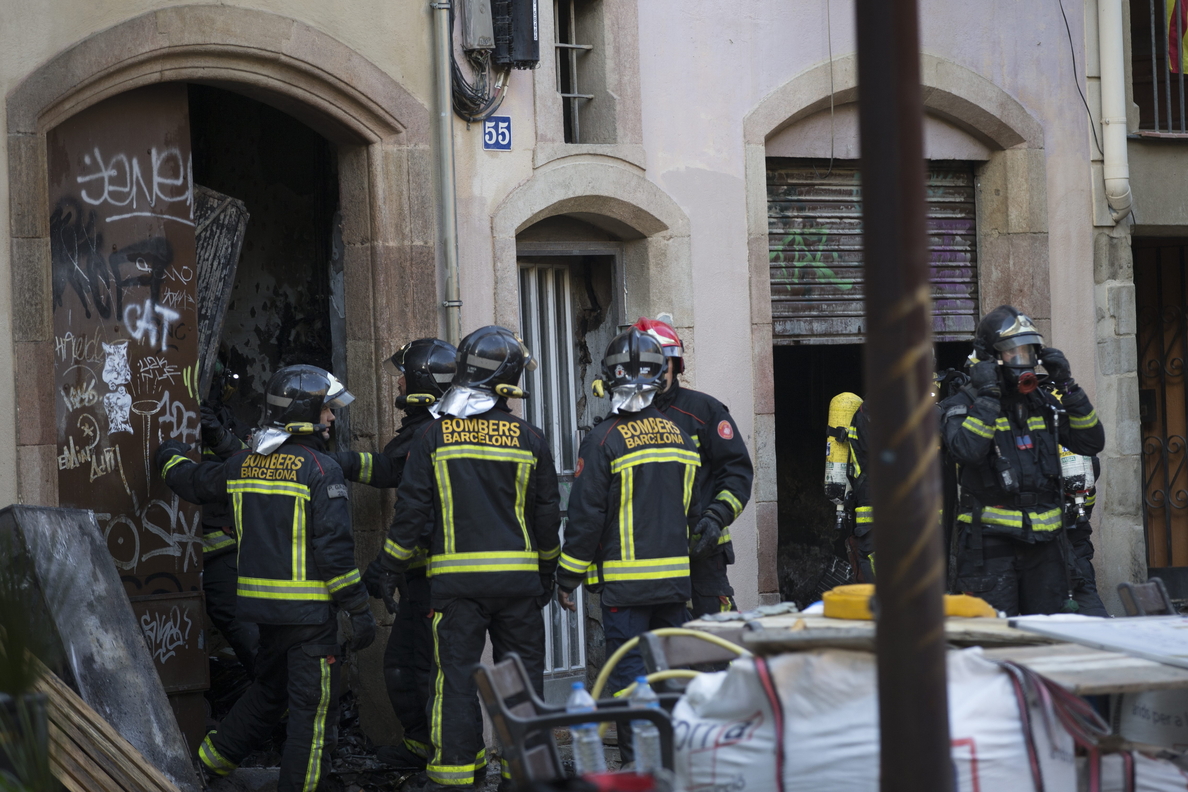 Hallan una mujer muerta en un piso incendiado en Montornès del Vallès