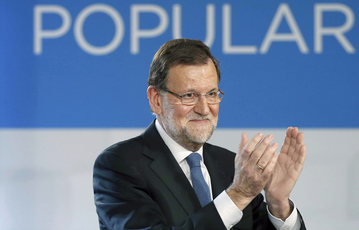 Rajoy ataca a »Podemos» porque sus encuestas los sitúan segundos con el 24% de los votos