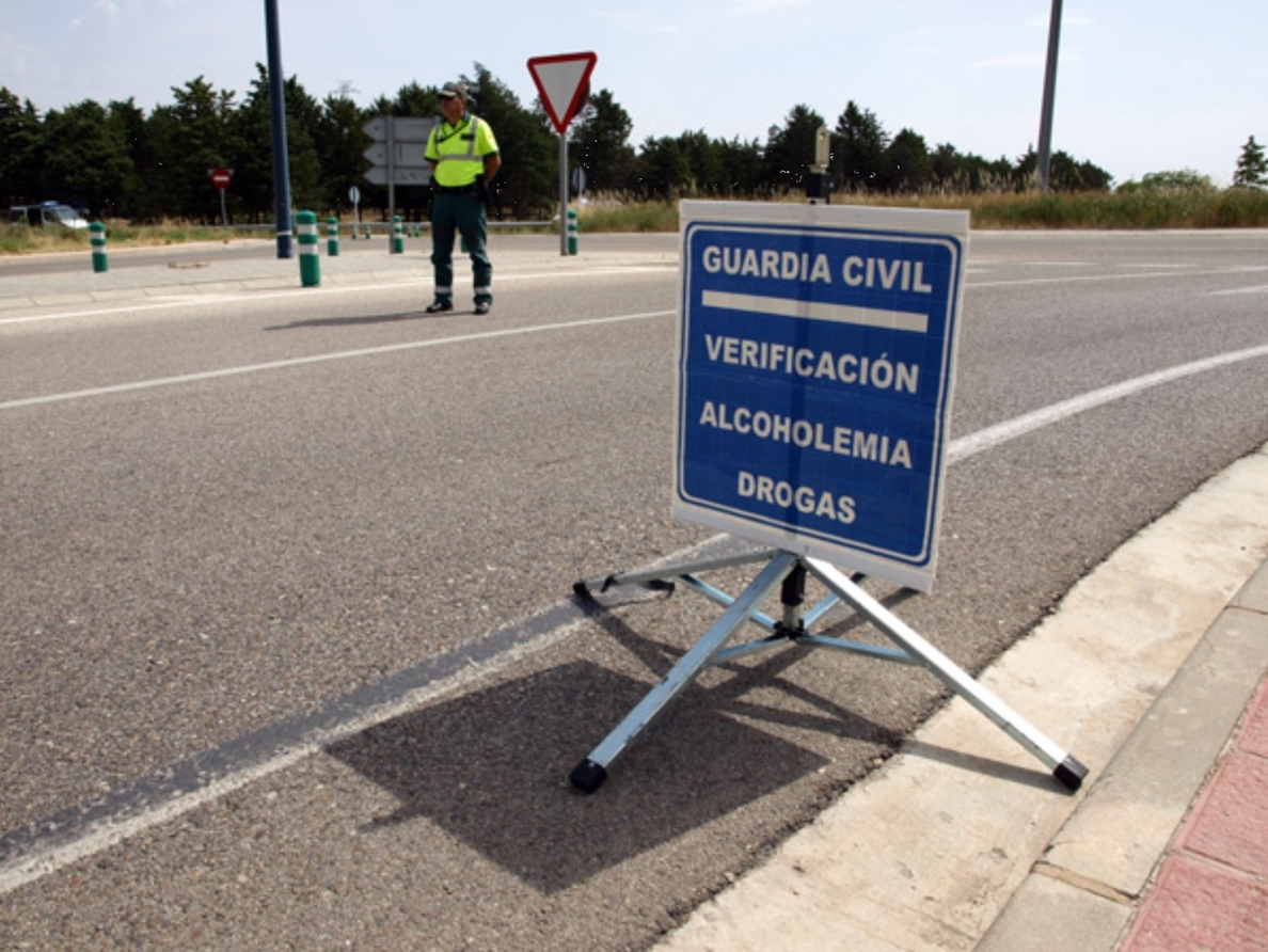 Un conductor de autobús de línea regular con 25 pasajeros da positivo en un control de alcoholemia en Badajoz