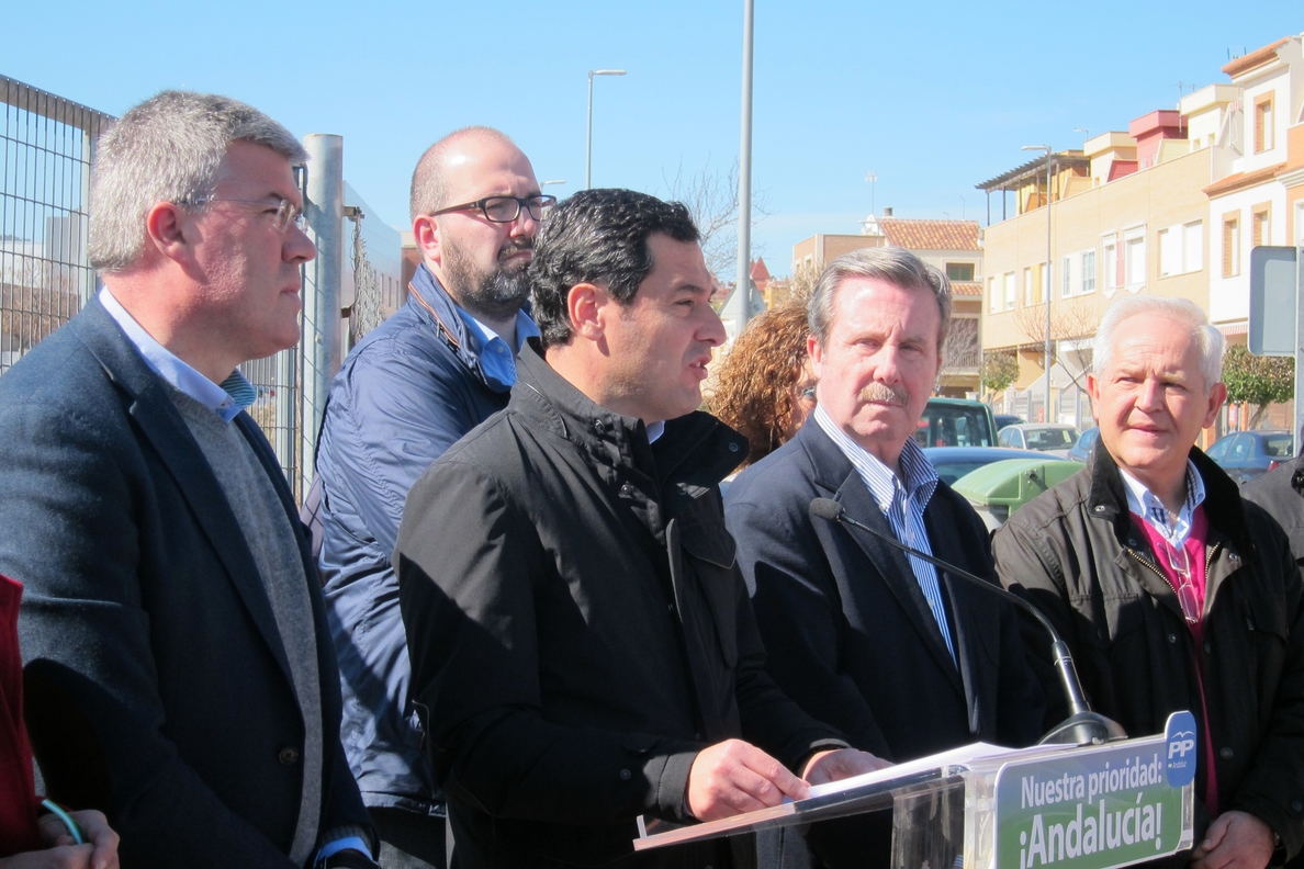 Moreno destaca la «labor heroica» del alcalde para impulsar proyectos «en uno de los municipios más endeudados»