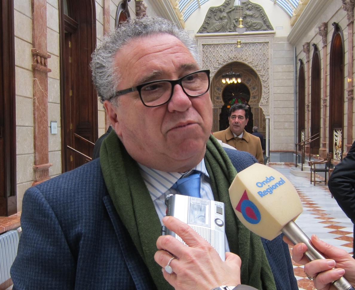 El alcalde de Molina asegura que «hasta ahora» no ha recibido la llamada de Garre para ser el sustituto de Cerdá