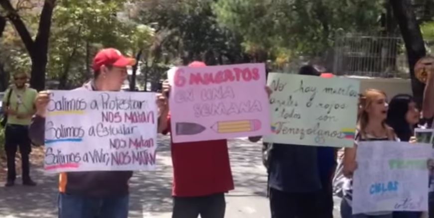 Protestas en varias ciudades venezolanas tras la muerte de un niño de 14 años