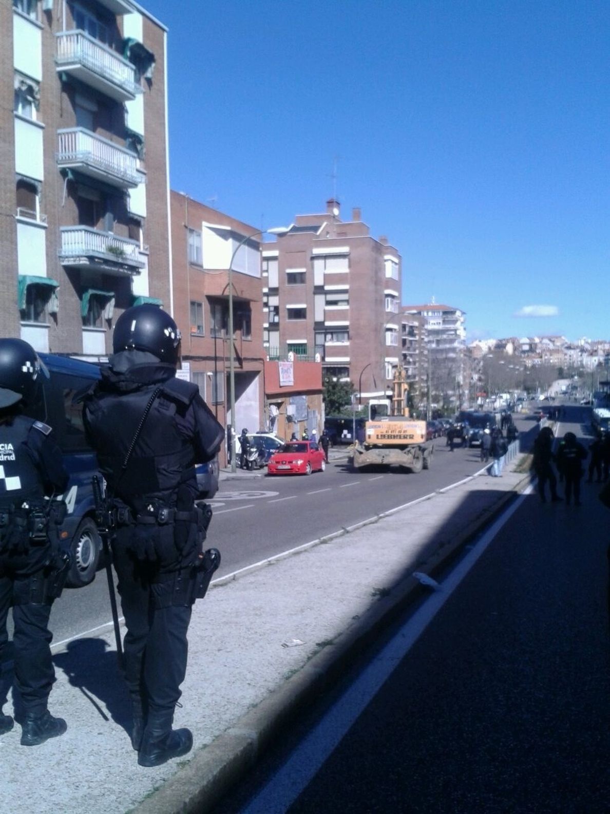 Un periodista y un miembro del Sindicato de Estudiantes, entre los detenidos en el derribo de un edificio en Madrid