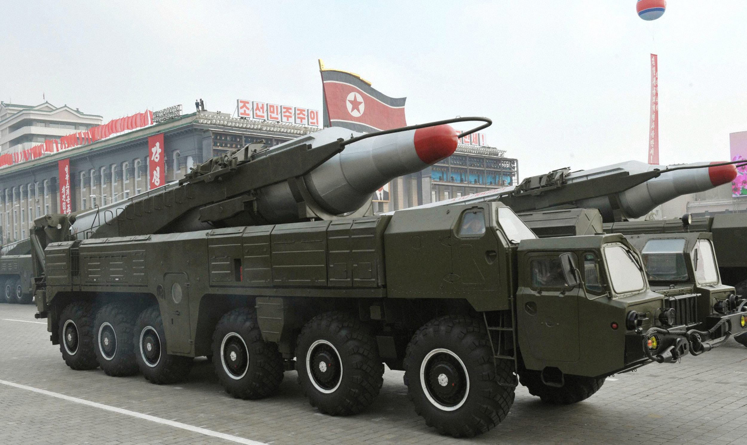 Corea del Norte dispara dos nuevos misiles antes del inicio de las maniobras de Corea del Sur y EEUU