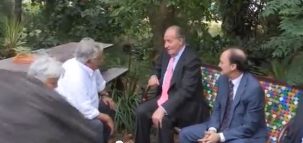 José Mujica a Don Juan Carlos: «Tuviste la desgracia de ser rey; te pusieron arriba de un florero»