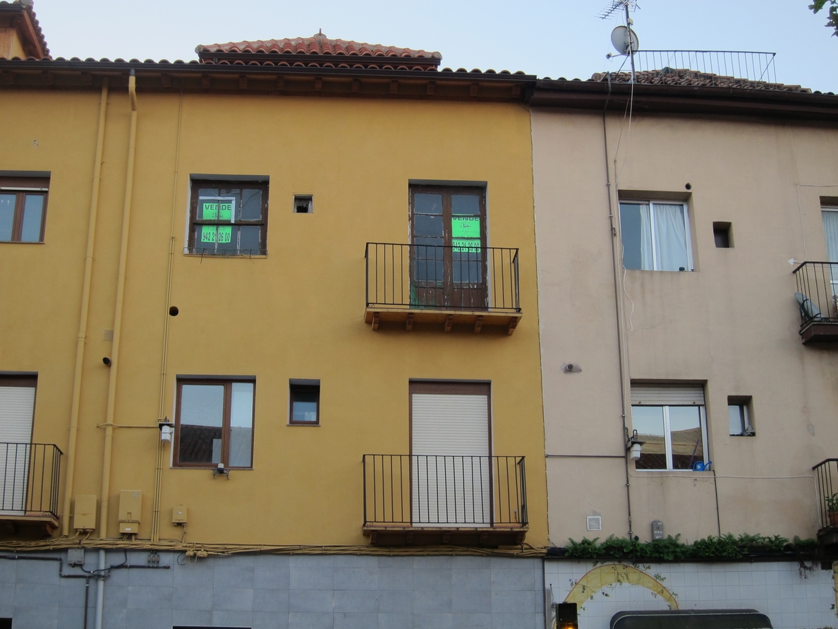 El precio de la vivienda usada cae un 9,2% interanual en Cantabria, según pisos.com