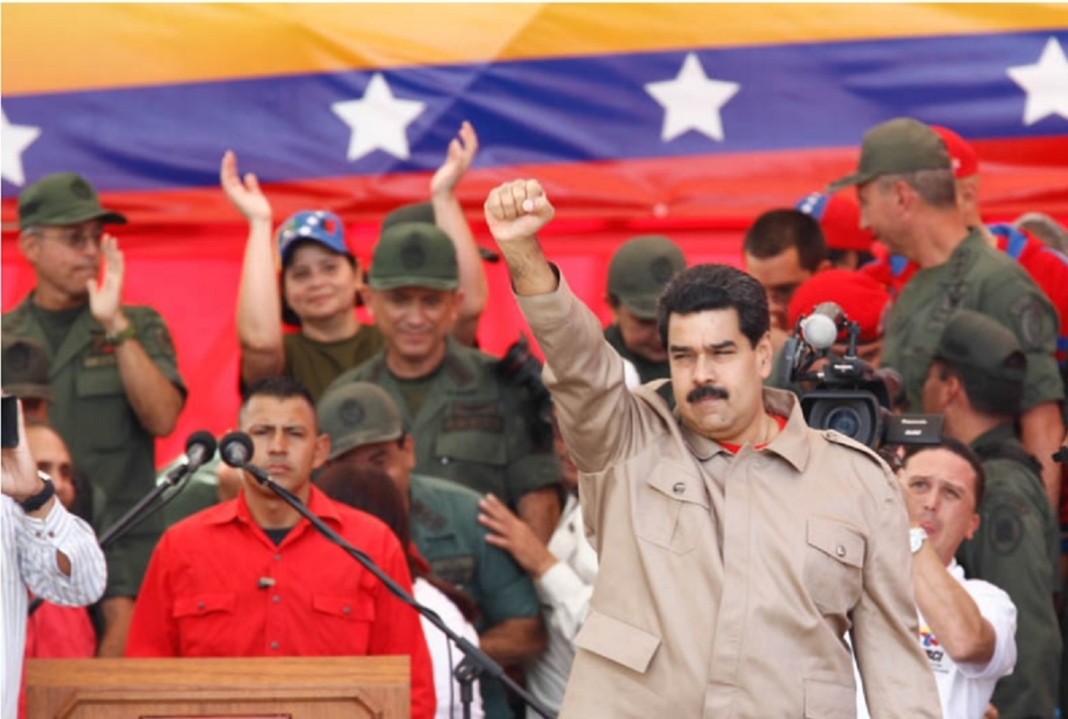 Maduro asegura que «llueva, truene o relampaguee habrá elecciones parlamentarias» en 2015