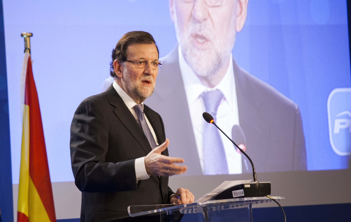 Rajoy llama a «combatir» los populismos porque «ni son nuevos ni son buenos»