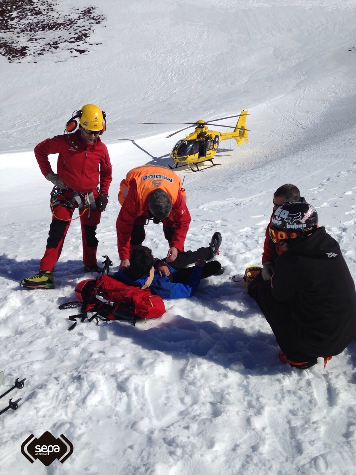 Rescatado un hombre que resultó herido tras caerse cuando practicaba esquí de travesía en León