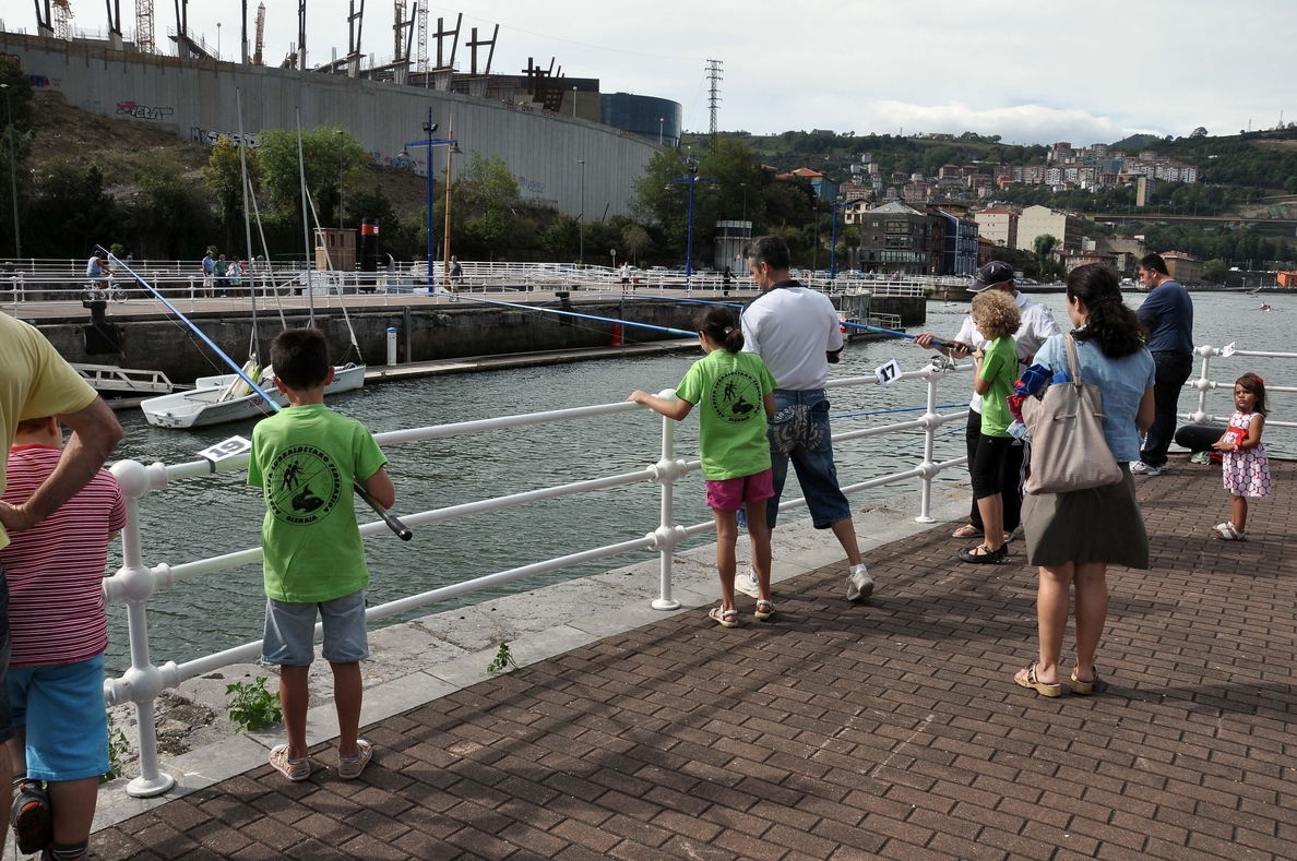 La Escuela de Pesca volverá a la Ría de Bilbao este domingo