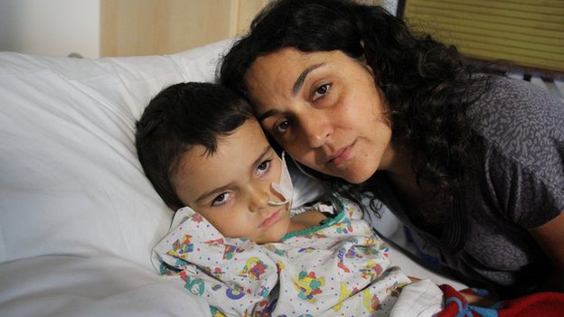 Ashya, el niño que »escapó» de un hospital británico, curado del tumor cerebral