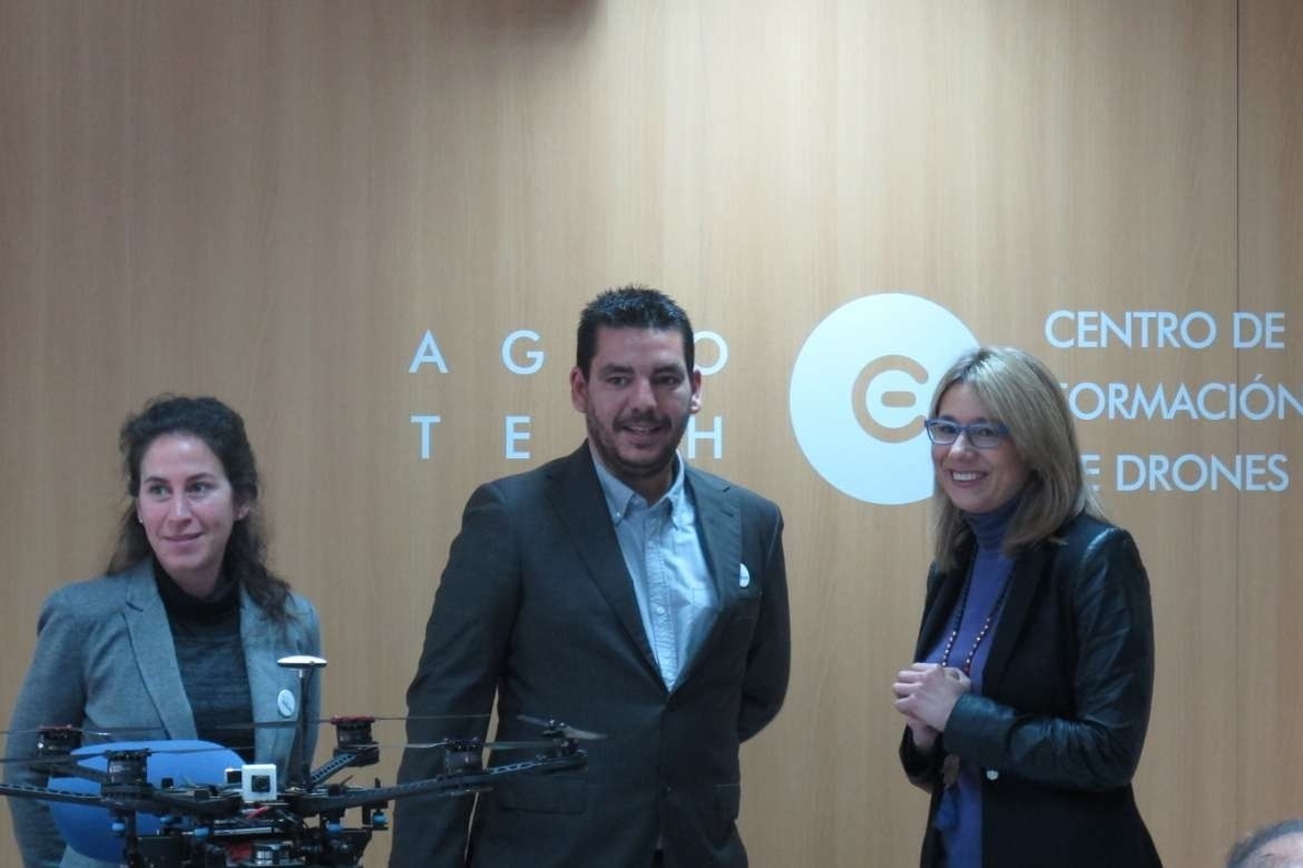 La Escuela Técnica Agrotech de Don Benito (Badajoz) inicia su actividad con un curso sobre pilotaje de drones