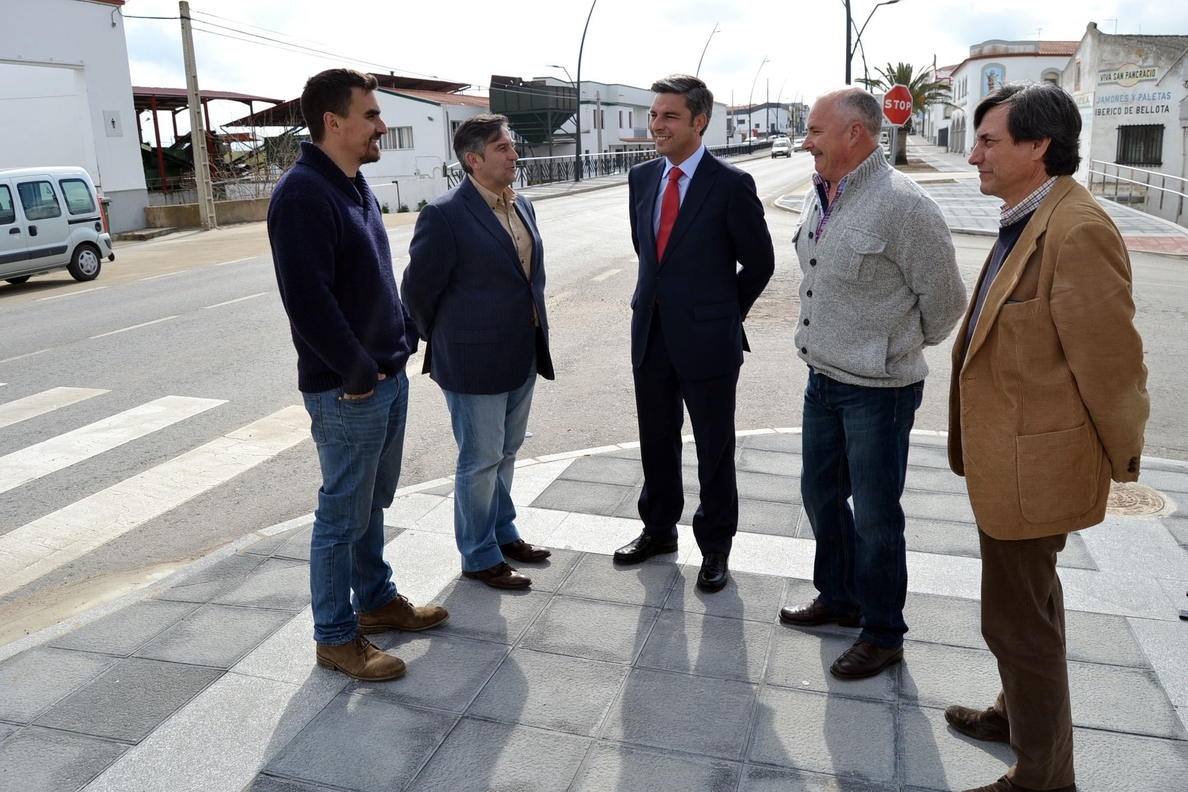 La Diputación culmina la primera fase de acondicionamiento de la Avenida Marqués de Santillana en Hinojosa