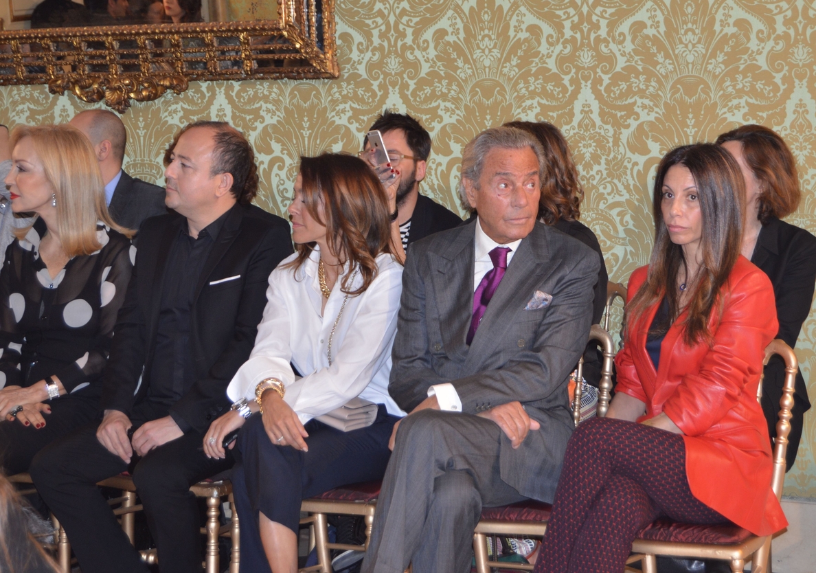 Juan Peña, Cecilia Gómez, Arturo Fernández y Carmen Lomana, asisten a la pasarela de moda primavera de »La Razón»