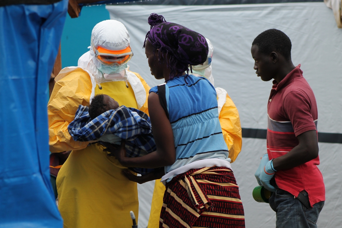 El virus de ébola progresa más rápidamente en los niños menores de 5 años