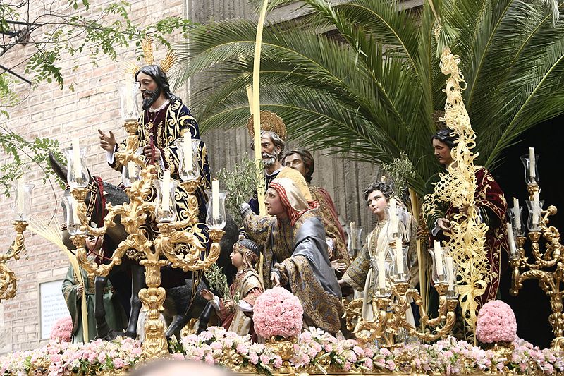 Horarios e Itinerarios de las procesiones de Sevilla en Semana Santa 2015