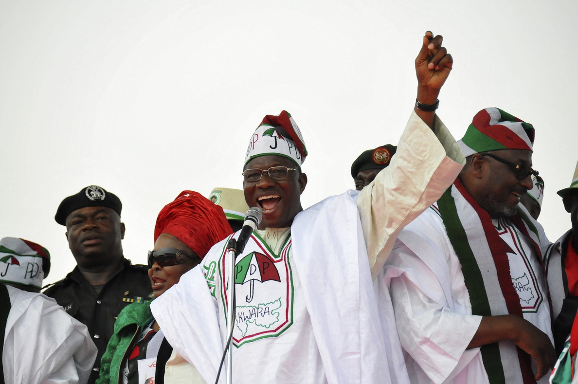 Nigeria vota en la presidencial más reñida de su historia