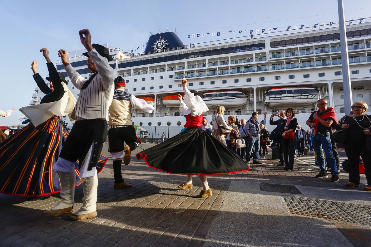 Más de 35.000 cruceristas llegan esta Semana Santa al puerto de Las Palmas de Gran Canaria