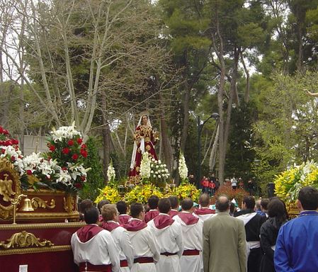 Horarios e itinerarios de las procesiones de la Semana Santa de Albacete 2015
