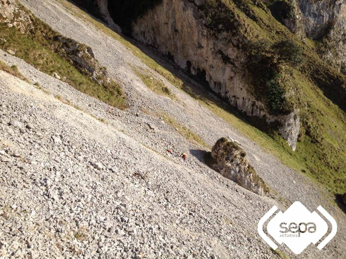 Una montañera pierde la vida tras caer en el Pico Carraspión (Asturias)