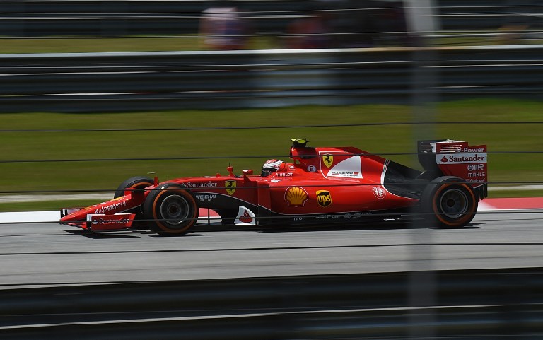 El Ferrari de Raikkonen, el más rápido en Bahréin, Sáinz cuarto y Alonso séptimo