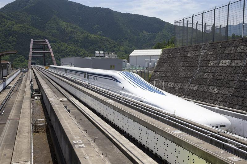 Un tren japonés bate el récord mundial de velocidad y alcanza los 590 km/h