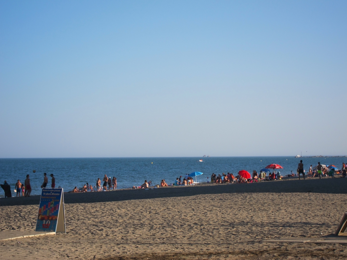 Aprobada la licitación del mantenimiento de playas de la capital, que se prestará a partir de septiembre