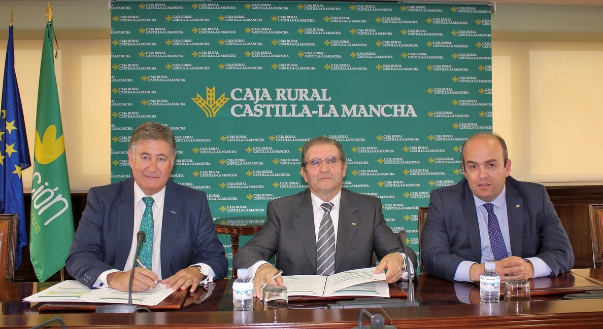 Caja Rural Castilla-La Mancha habilita 100 millones de euros para financiar al Consejo Regional de Veterinarios