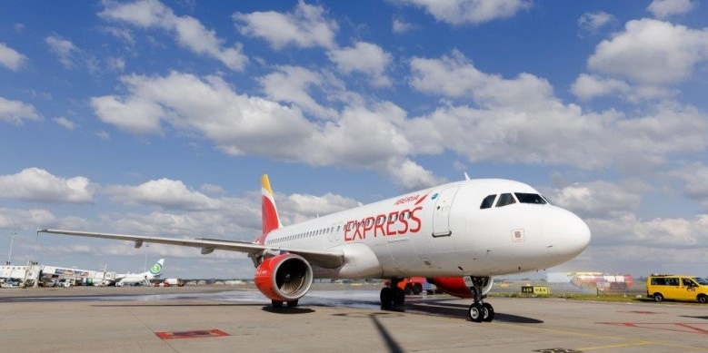 Iberia Express unirá Menorca y Madrid con un vuelo a la semana de junio a septiembre