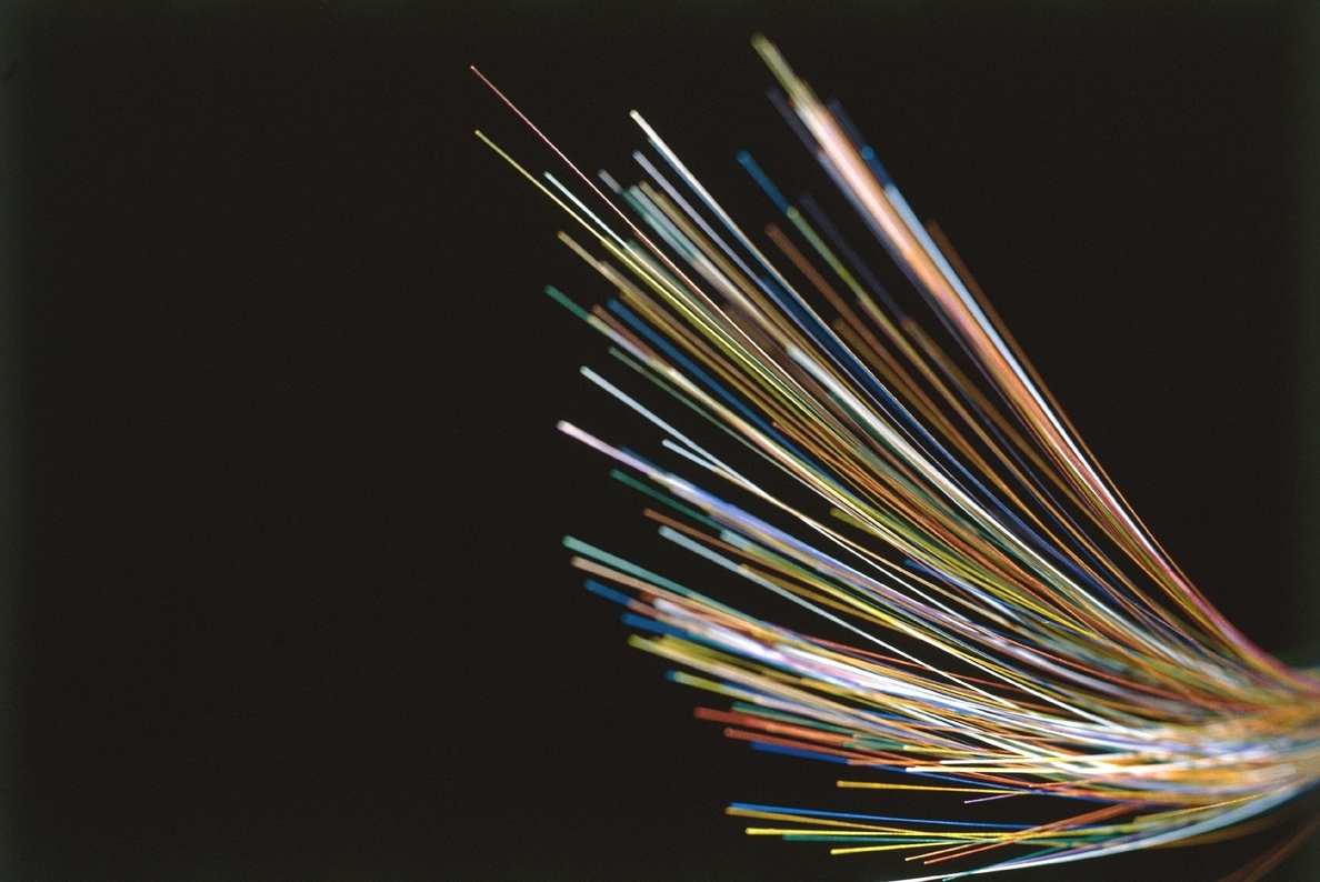 La banda ancha crece un 6% en enero gracias a la fibra pero el negocio móvil pierde 22.164 líneas