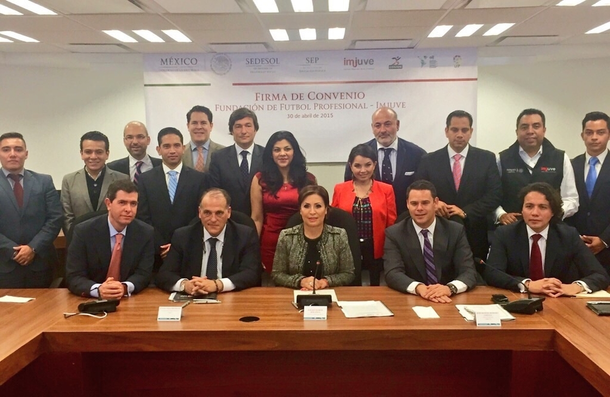 La LFP alcanza un acuerdo con el Gobierno de México para ayudar a la Escuela Iberoamericana de fútbol y valores